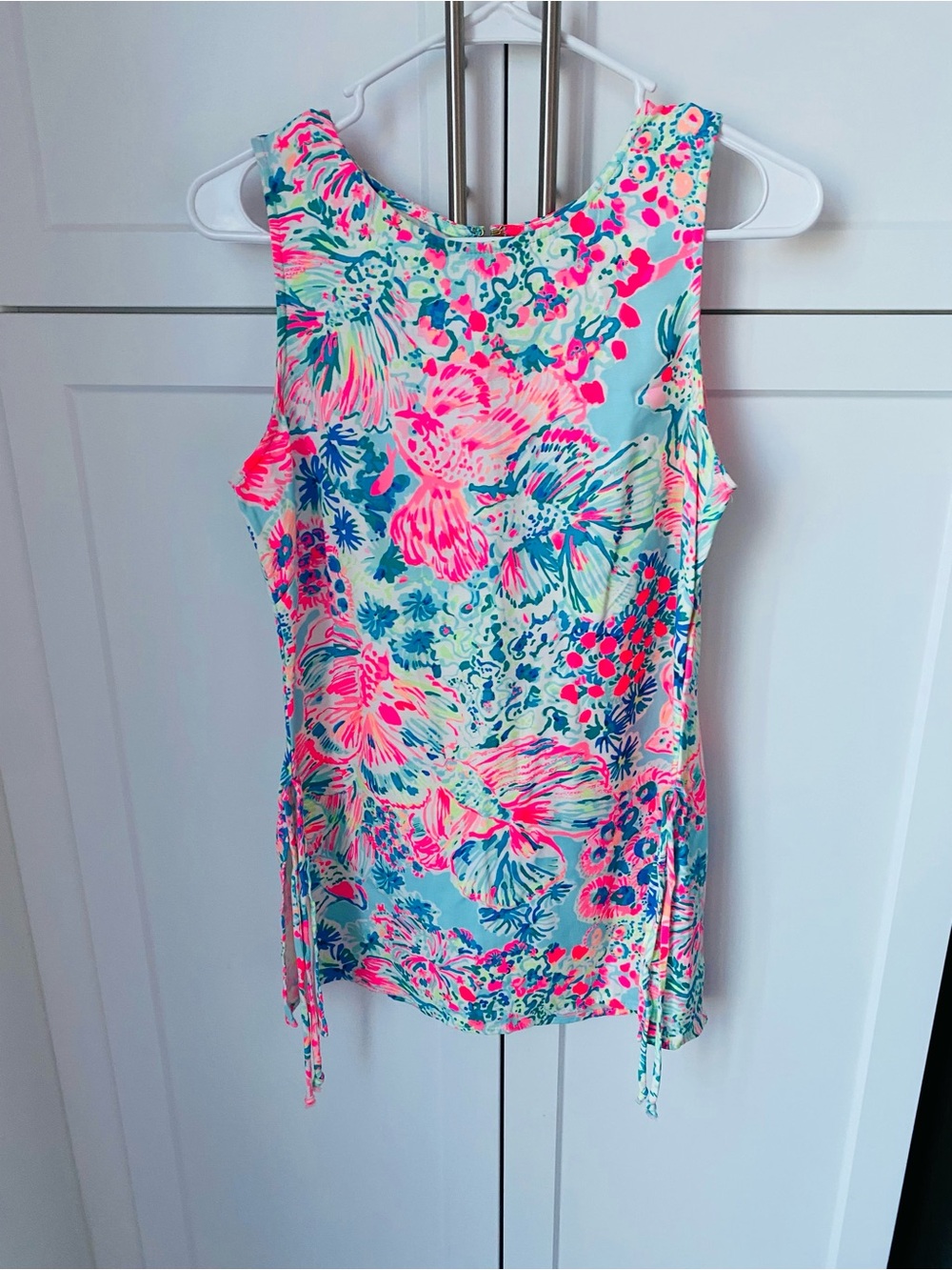 Lilly Pulitzer womens small serine blue tank top ties